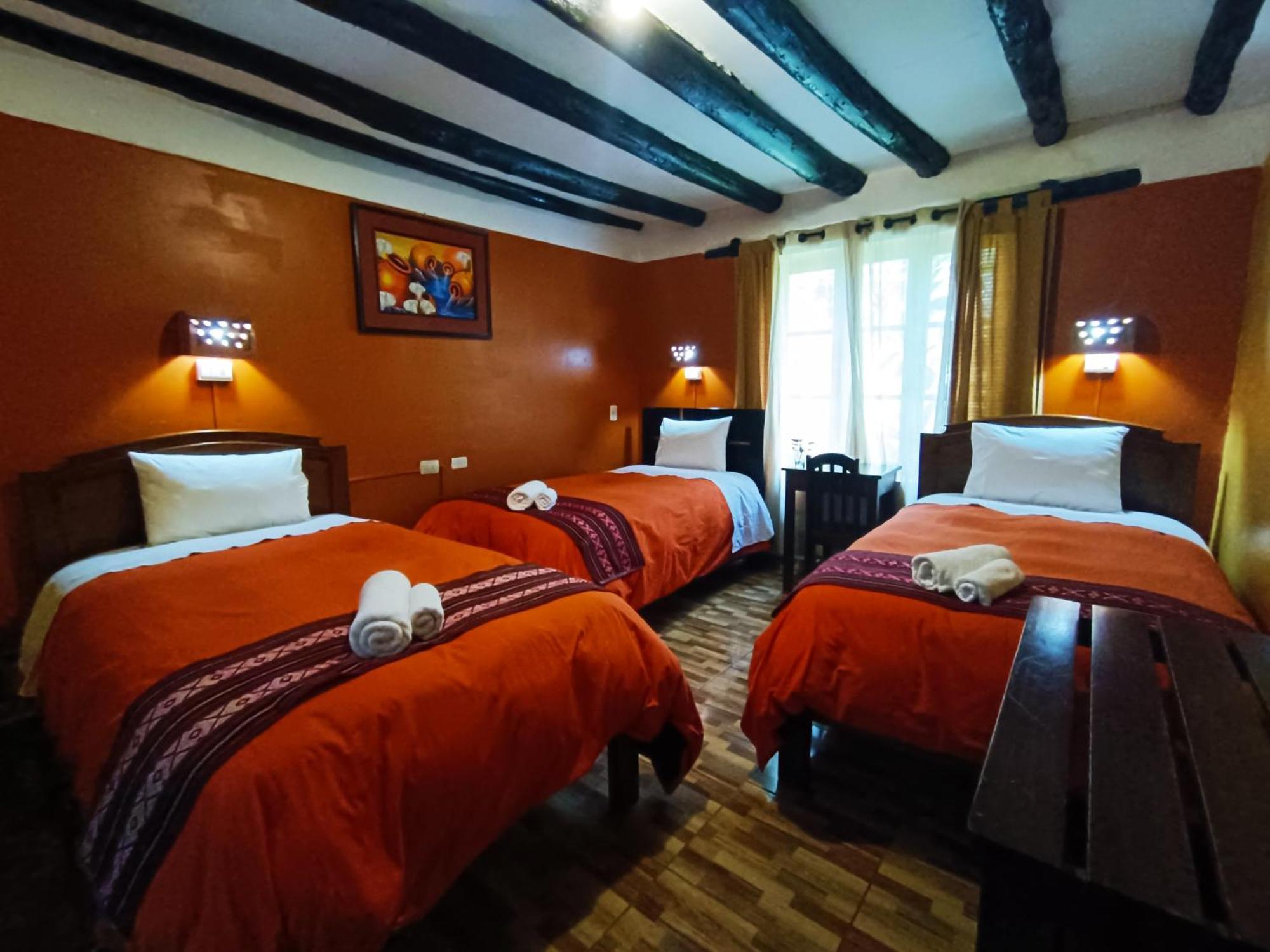 Wayras Hostal Ollantaytambo Bagian luar foto