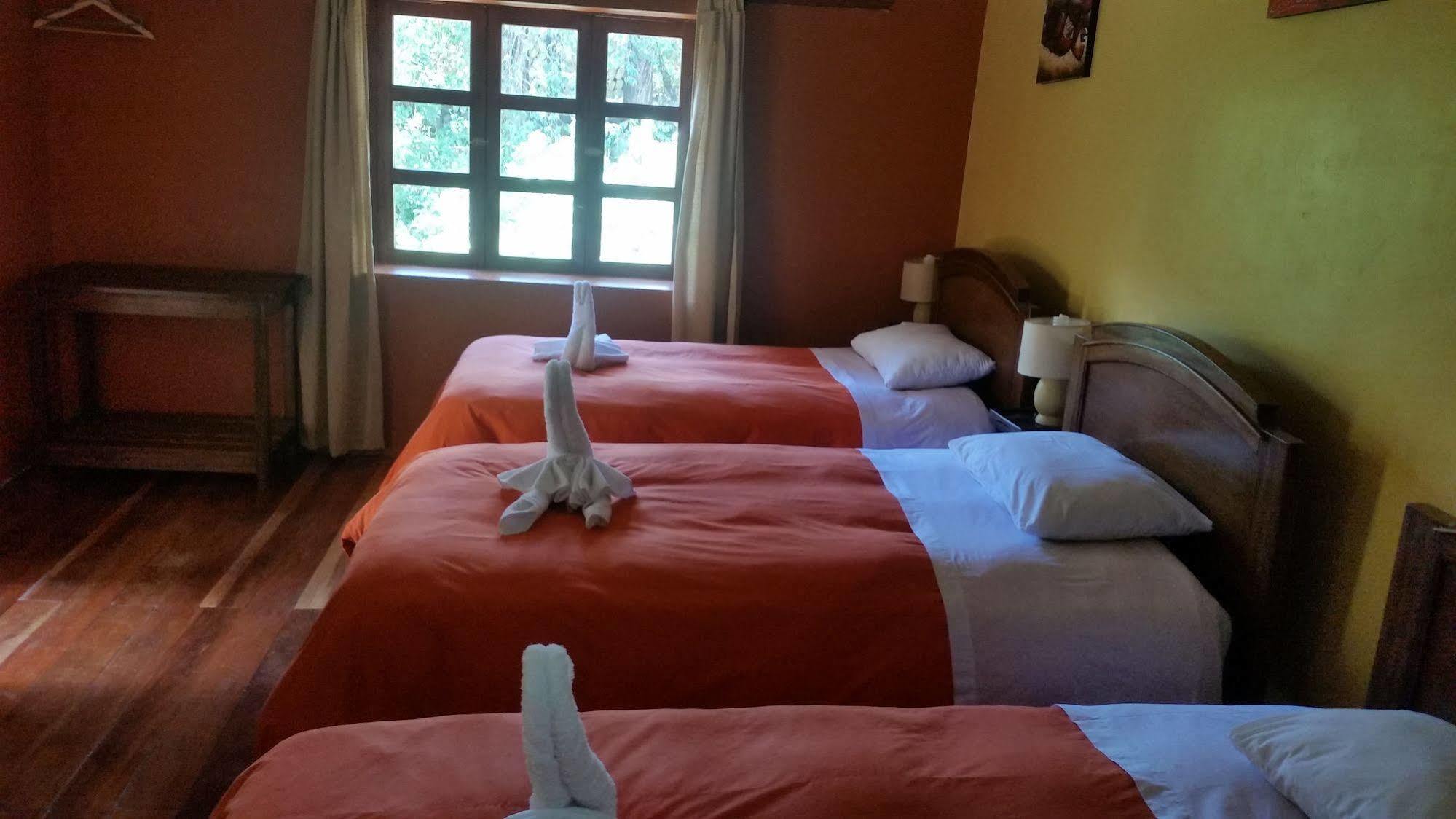 Wayras Hostal Ollantaytambo Bagian luar foto