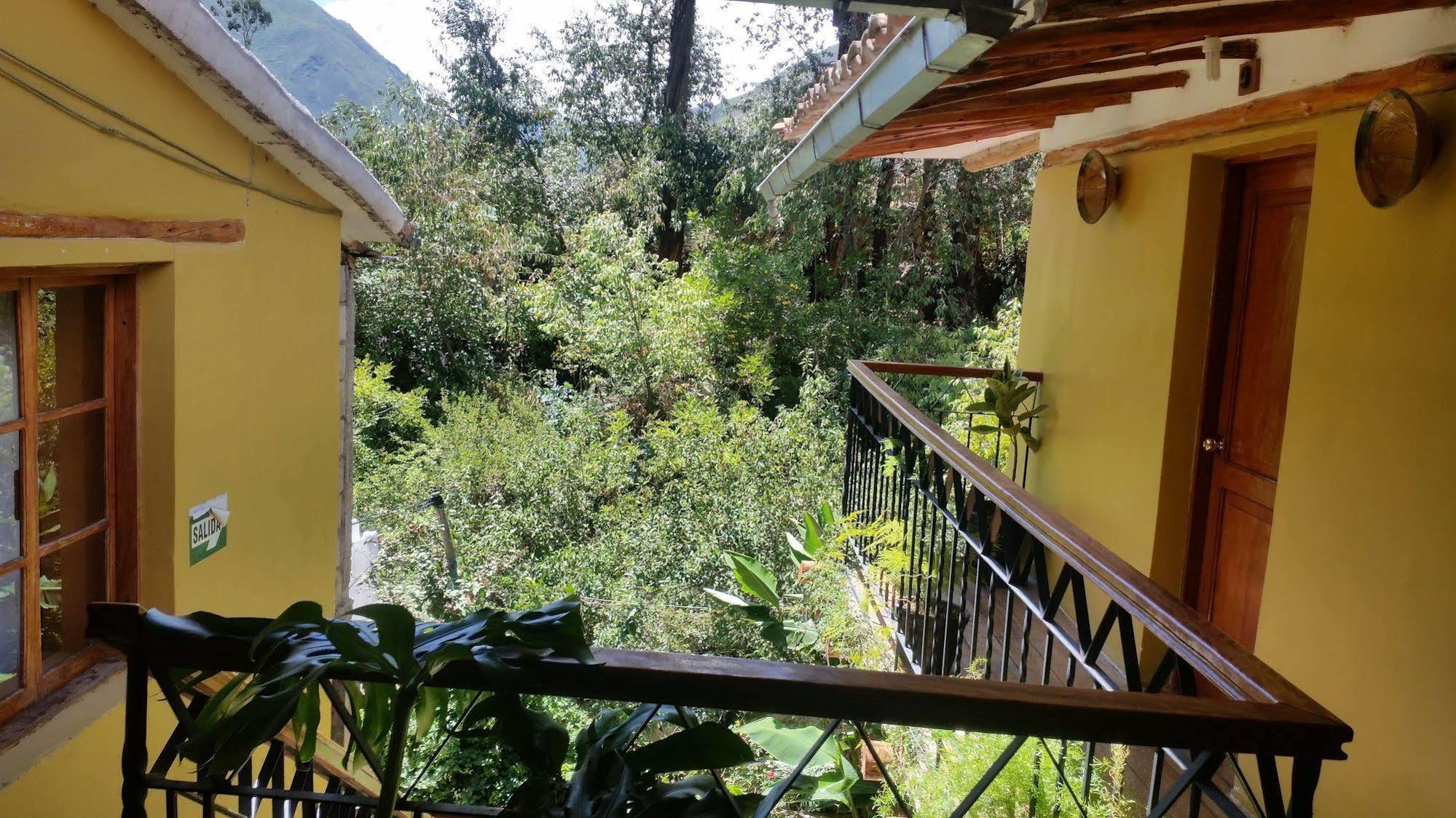 Wayras Hostal Ollantaytambo Bagian luar foto