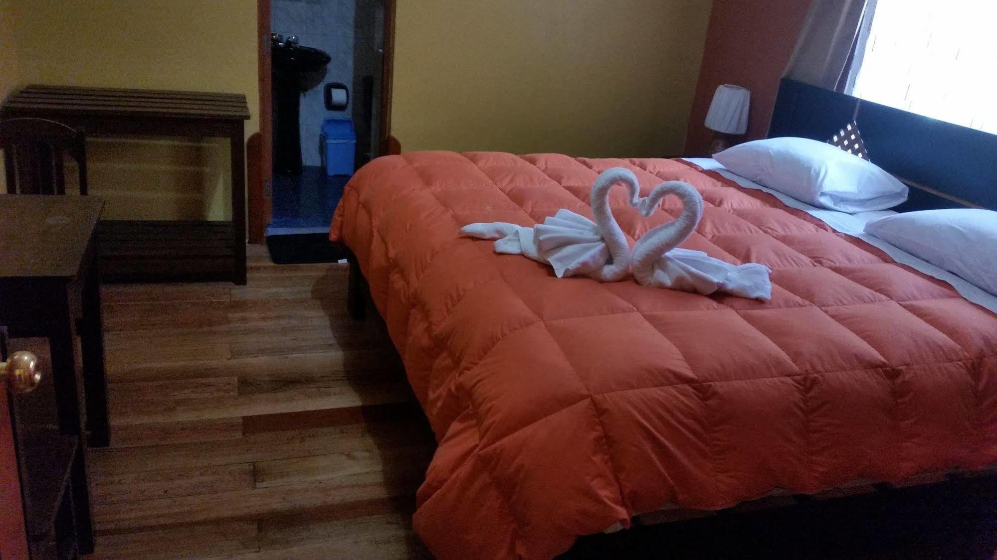 Wayras Hostal Ollantaytambo Bagian luar foto
