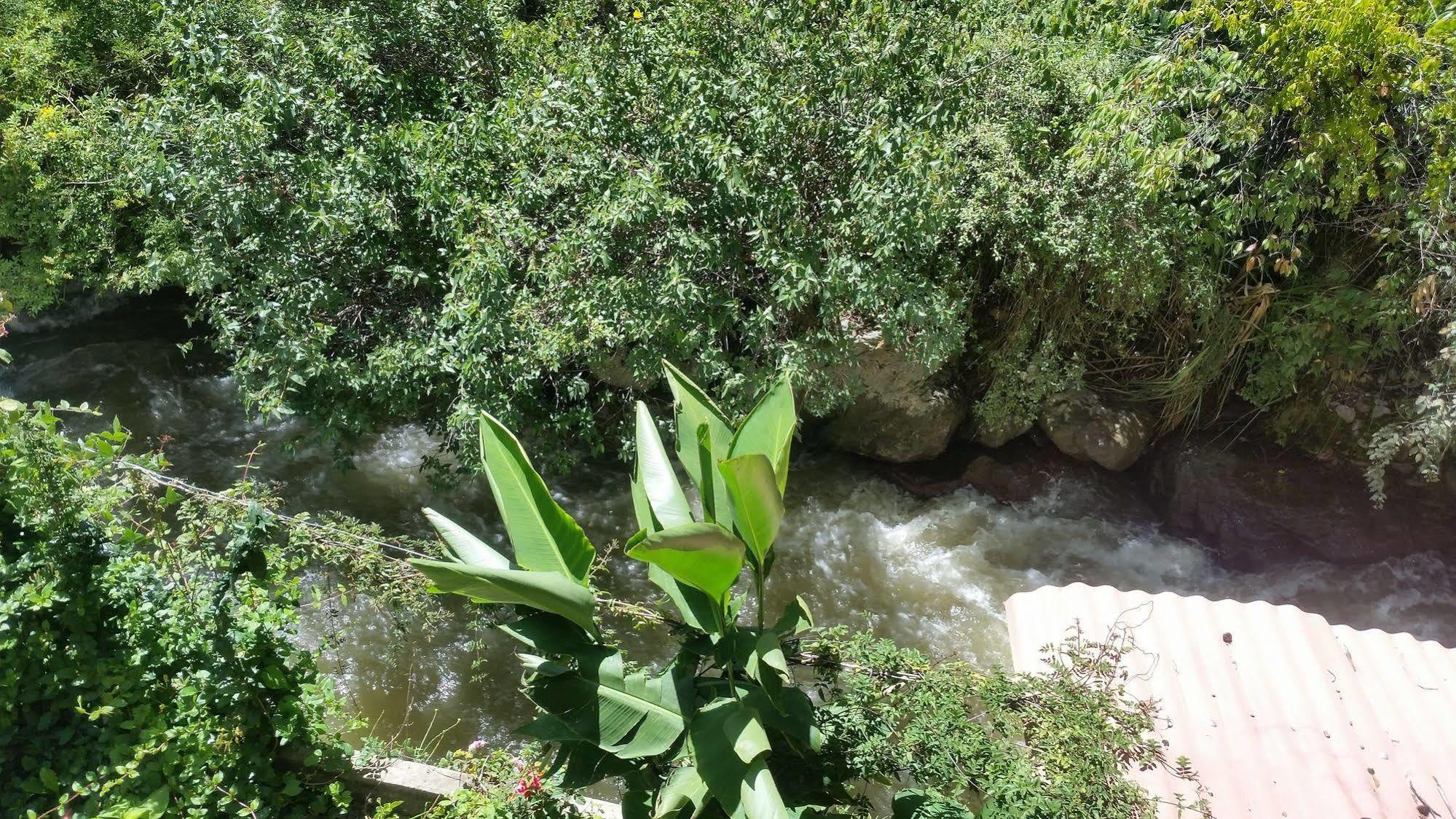 Wayras Hostal Ollantaytambo Bagian luar foto
